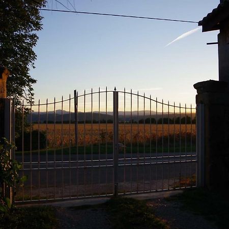 Magnificent Renovated Farmhouse - 10 Min A7 - Apartment Anneyron Bagian luar foto